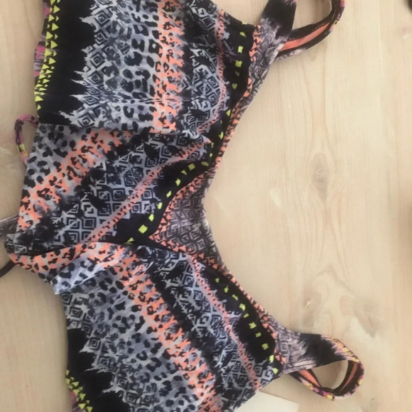 Bikini Lab top - Picture 3 of 6